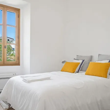 Cargese, De Charme Surplombant Le Port Apartment
