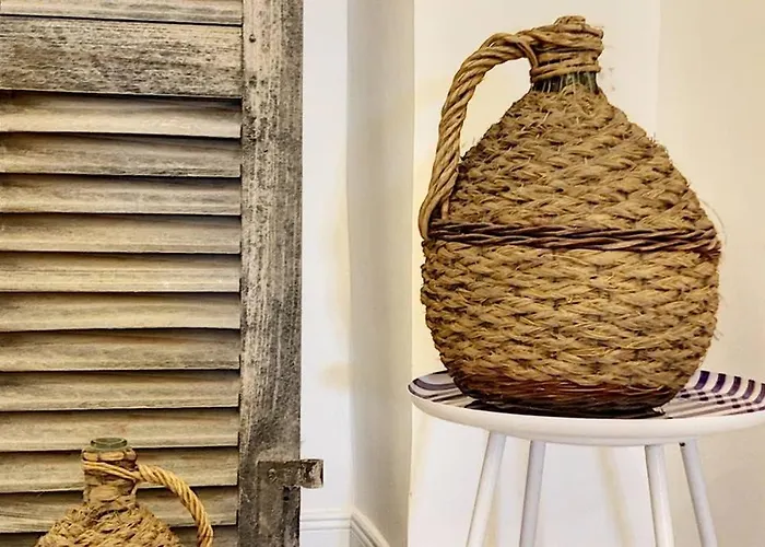 Cargese, De Charme Surplombant Le Port Daire *