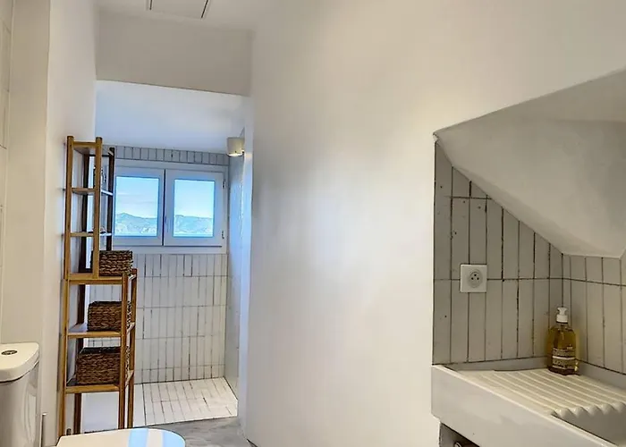 Cargese, De Charme Surplombant Le Port Cargèse